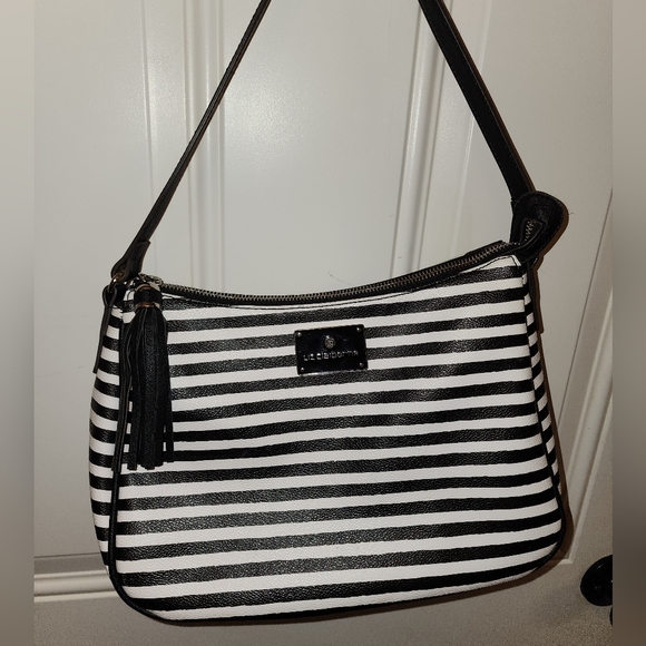 Liz Claiborne Shoulder Bag  🖤EUC🤍 - Picture 2 of 16